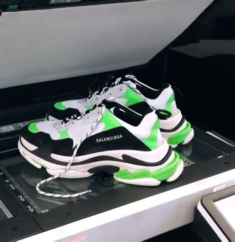 balenciaga triple s quality